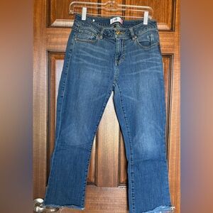 CAbi Women's Medium Blue Kick It Crop Jeans. Size 4.